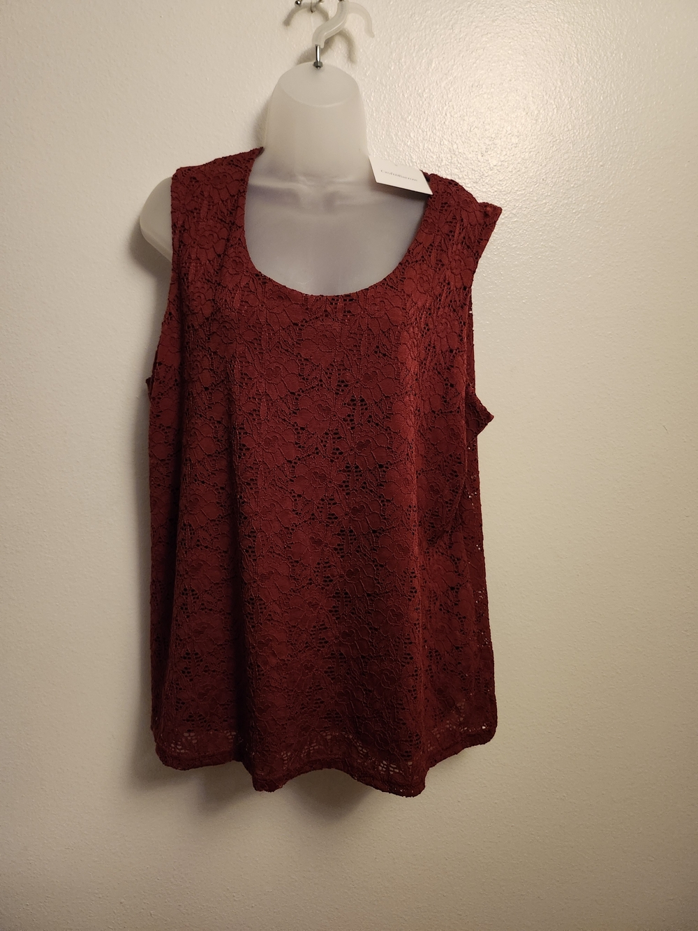NWT Croft & Barrow Sleeveless Lace Camisole/Tank Top - Burgundy